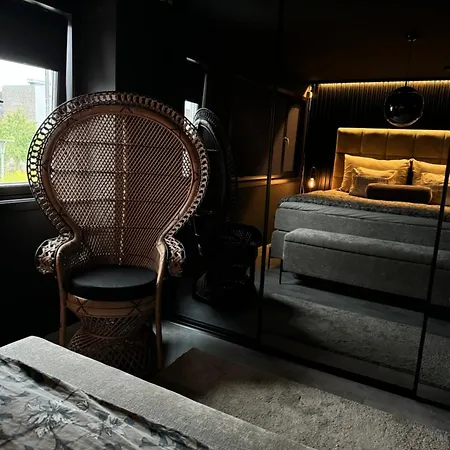 Private In Hundvag Homestay